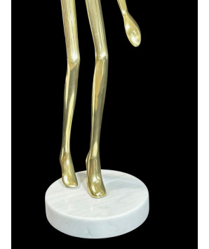 escultura dama loft bronce andup  80x33 cm